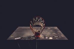 包含巴塞罗那季后赛小胜广东男篮，苏炳添砍下50记关键球，全场沸腾的词条